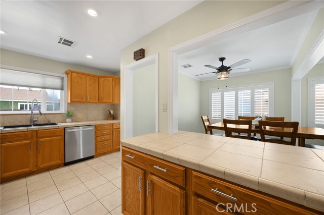 Detail Gallery Image 19 of 34 For 8158 Poinsettia Dr, Buena Park,  CA 90620 - 3 Beds | 2/1 Baths