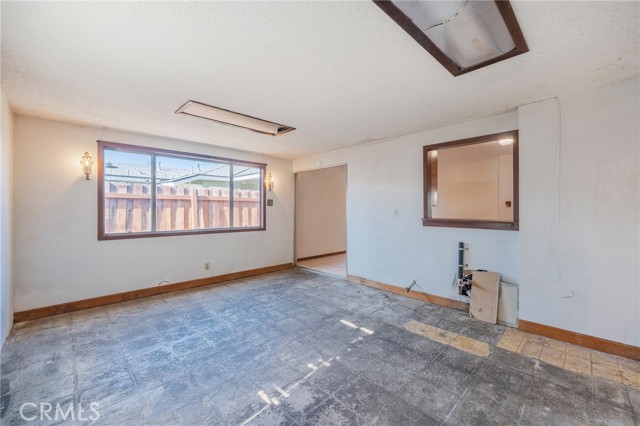 22428 Neptune Avenue, Carson CA: https://media.crmls.org/medias/c87bd767-a117-4f42-9f05-d9d478c55ebe.jpg