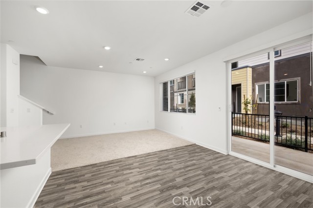 Detail Gallery Image 8 of 30 For 2753 E Amberley Privado, Ontario,  CA 91762 - 3 Beds | 2/1 Baths