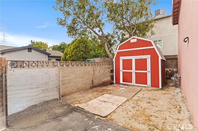 11966 Runnymede Street, North Hollywood CA: https://media.crmls.org/medias/c87c90e6-58b7-47db-af53-e3daf077050b.jpg