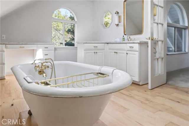 Detail Gallery Image 46 of 72 For 174 Golf Course Rd, Lake Arrowhead,  CA 92352 - 4 Beds | 3/1 Baths