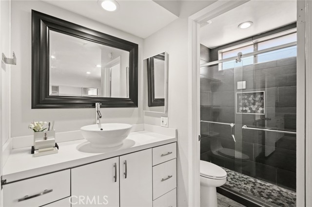 Detail Gallery Image 11 of 20 For 5500 Lindley #209,  Encino,  CA 91316 - 1 Beds | 1 Baths