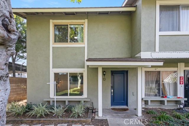 Detail Gallery Image 1 of 38 For 5463 E Candlewood Cir #D,  Anaheim,  CA 92807 - 3 Beds | 1/1 Baths