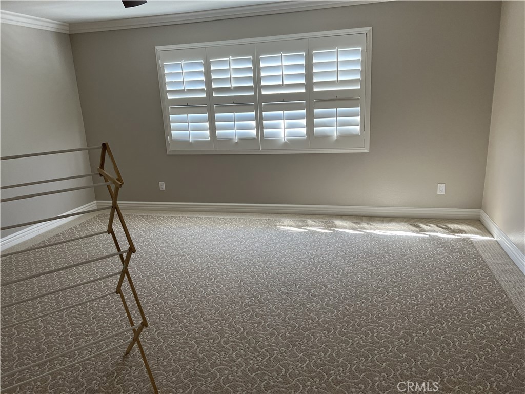 https://media.crmls.org/medias/c87f681c-56db-4dbb-920e-2a82daf48528.jpg?preset=X-Large