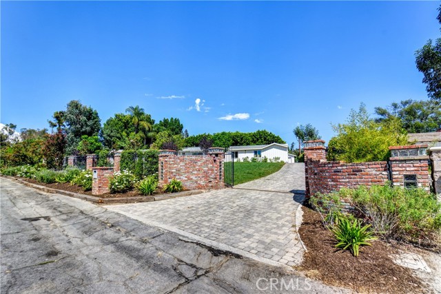 Detail Gallery Image 4 of 37 For 15009 Los Lotes Ave, Whittier,  CA 90605 - 4 Beds | 3 Baths