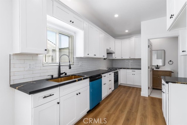 Detail Gallery Image 40 of 69 For 6616 Denver Ave, Los Angeles,  CA 90044 - 6 Beds | 5/1 Baths