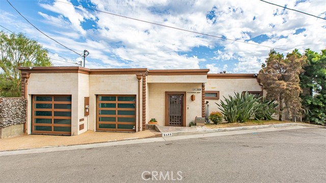 Detail Gallery Image 3 of 64 For 6438 Georgius Way, Los Angeles,  CA 90068 - 4 Beds | 4 Baths