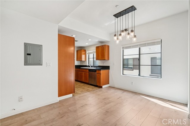 Detail Gallery Image 10 of 51 For 879 Michigan Bld #K,  Pasadena,  CA 91107 - 3 Beds | 2/1 Baths