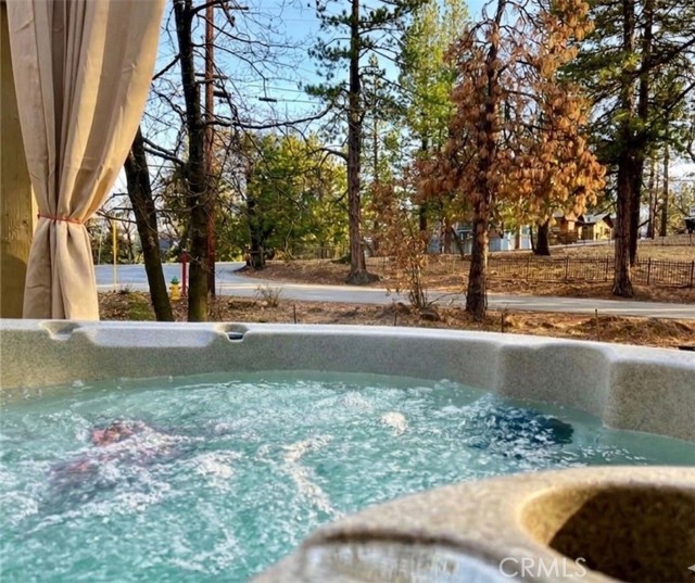 Front Image Thumbnail for CROC26065934