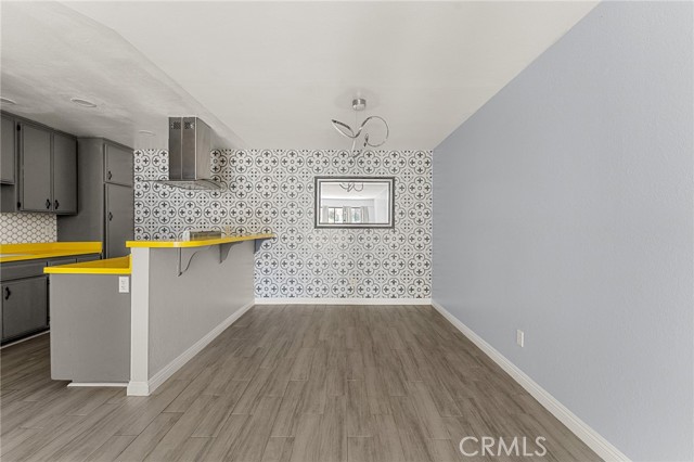 8809 Amigos Place, Riverside CA: https://media.crmls.org/medias/c881fb0d-29d4-4ba6-ac66-47a4f23fb333.jpg