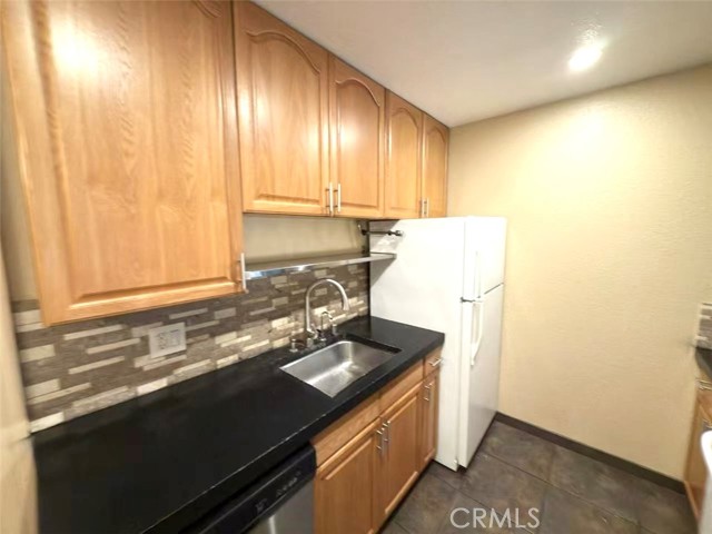 Detail Gallery Image 10 of 34 For 2308 Golden Oaks Ln, Monterey,  CA 93940 - 2 Beds | 1 Baths