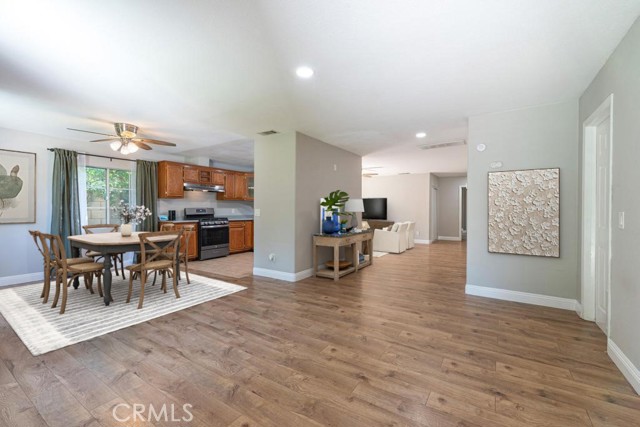 4356 Gardena Drive, Riverside CA: https://media.crmls.org/medias/c8825147-4570-453b-91f4-cdc846e14073.jpg