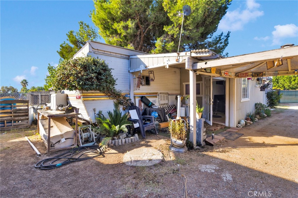 https://media.crmls.org/medias/c88262c1-0407-4f67-9750-5b8f9a2fac11.jpg?preset=X-Large