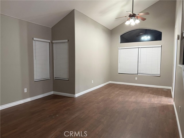 Detail Gallery Image 12 of 55 For 21329 Tennyson, Moreno Valley,  CA 92557 - 4 Beds | 3 Baths