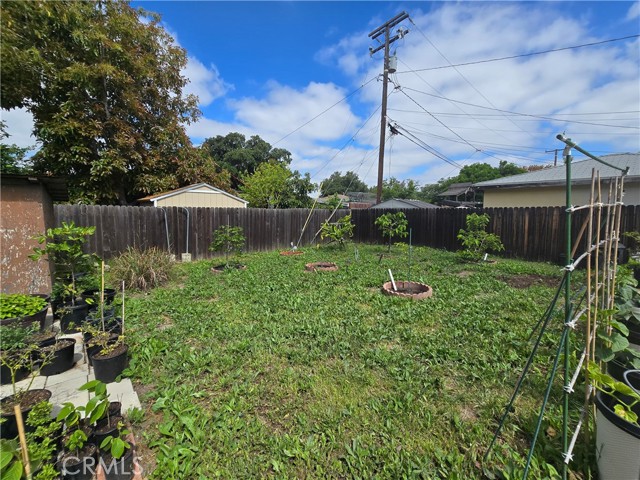 Detail Gallery Image 37 of 49 For 2222 S Broadway, Santa Ana,  CA 92707 - 3 Beds | 1 Baths