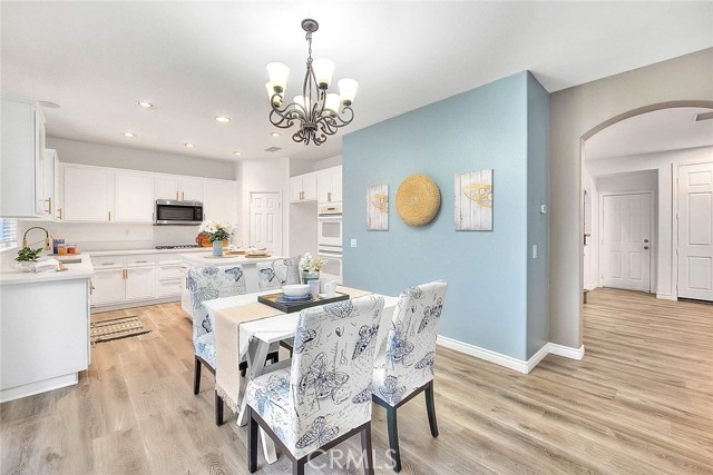 37089 Meadow Brook Way, Beaumont CA: https://media.crmls.org/medias/c8827b92-9918-4623-a811-0b5f5e16d8bb.jpg