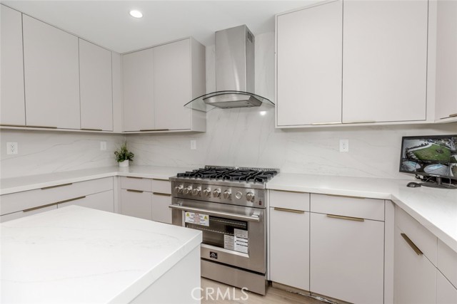 17101 Dearborn Street, Northridge CA: https://media.crmls.org/medias/c8840121-cf98-44dc-b8c6-8ee474f6e75f.jpg