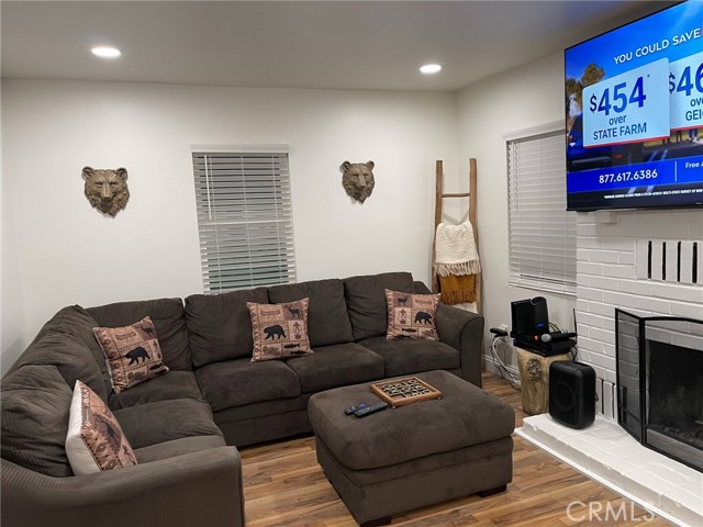 Detail Gallery Image 9 of 25 For 40172 Highland Rd., Big Bear Lake,  CA 92315 - 2 Beds | 1 Baths