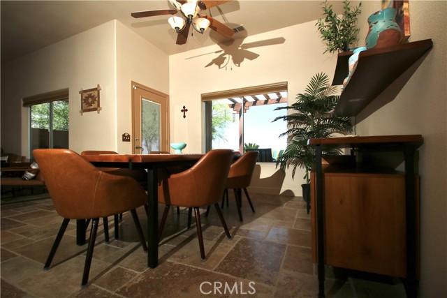 7125 Sunny Vista Road, Joshua Tree CA: https://media.crmls.org/medias/c8841d26-2fe2-4efe-af1e-7ef1d1f405b3.jpg