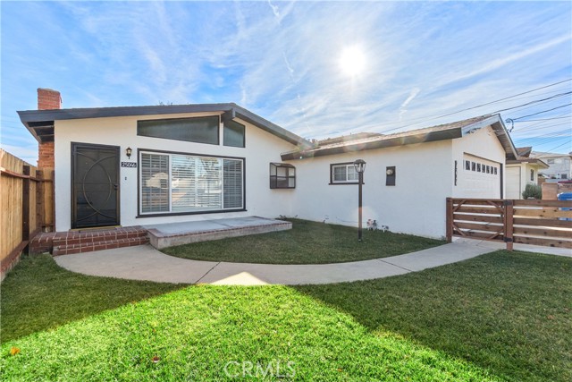 Detail Gallery Image 4 of 23 For 25046 Feijoa, Lomita,  CA 90717 - 3 Beds | 2 Baths