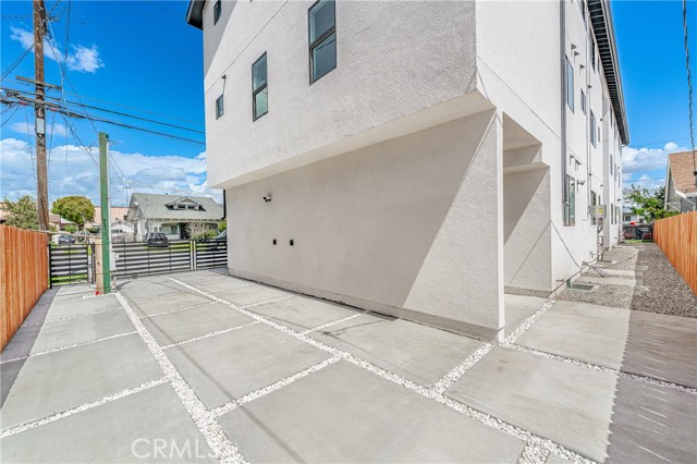 Detail Gallery Image 70 of 72 For 3653 Halldale Ave, Los Angeles,  CA 90018 - – Beds | – Baths