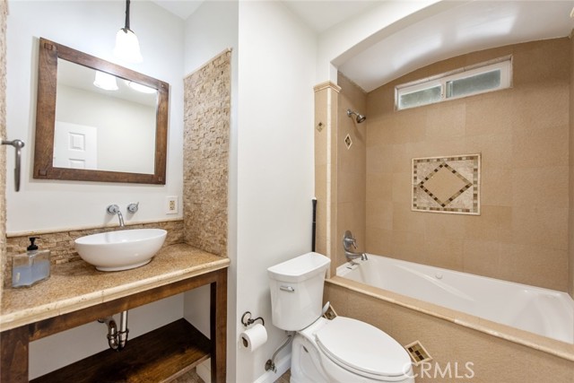 2645 E Walnut Avenue, Orange CA: https://media.crmls.org/medias/c8851a48-5740-4cc9-8f62-acfb5b9e3b71.jpg