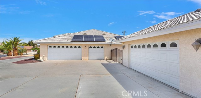 19410 Allegheny Court, Apple Valley CA: https://media.crmls.org/medias/c8854289-0d18-46da-bc21-cd6f96409cf1.jpg
