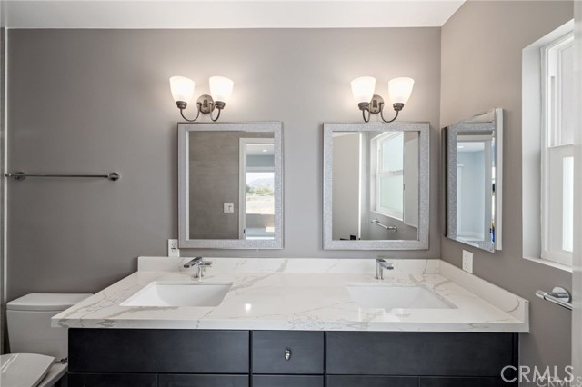 5 Clipper Road, Rancho Palos Verdes CA: https://media.crmls.org/medias/c8854d8c-0f91-4c0a-889a-a0e2d22c4cc9.jpg
