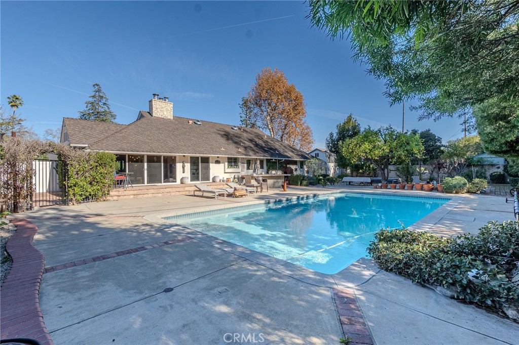 17928 Sunburst Street