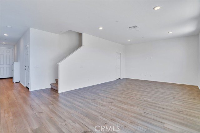 Detail Gallery Image 17 of 48 For 14707 Gulfstream Ln, Moreno Valley,  CA 92553 - 5 Beds | 2/1 Baths