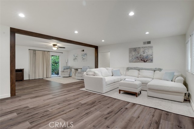 Detail Gallery Image 6 of 41 For 11519 Orcas Ave, Sylmar,  CA 91342 - 3 Beds | 2 Baths