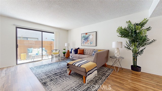 630 East Garfield Avenue, 4 photo 5