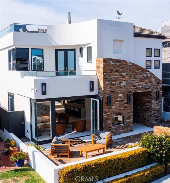 215 Larkspur Avenue Corona del Mar, California 215 Larkspur Avenue