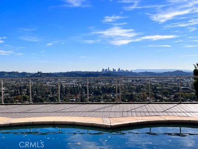 Detail Gallery Image 4 of 38 For 881 Harrington, Glendale,  CA 91207 - 3 Beds | 2/1 Baths