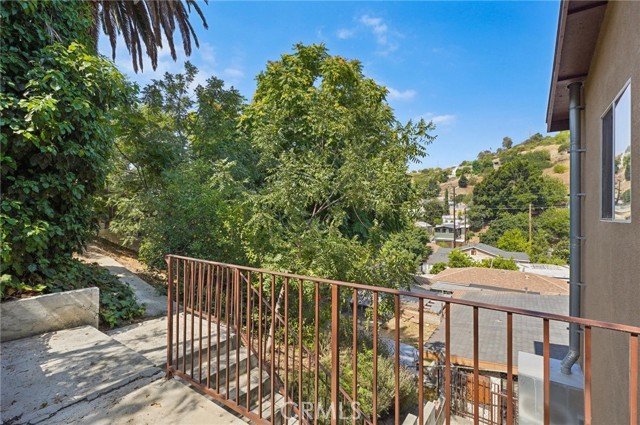 Detail Gallery Image 29 of 30 For 3728 Borel St, Los Angeles,  CA 90031 - 3 Beds | 2 Baths