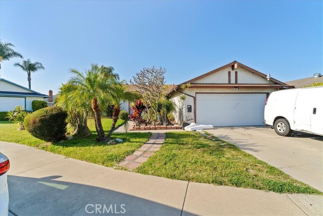 Detail Gallery Image 1 of 26 For 9161 Dickens Cir, Westminster,  CA 92683 - 4 Beds | 2 Baths