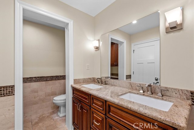 Detail Gallery Image 21 of 31 For 8471 Bedford Motor, Corona,  CA 92883 - 4 Beds | 4 Baths