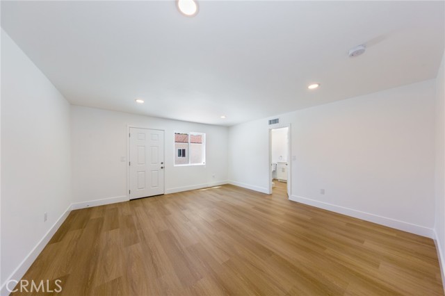 Detail Gallery Image 25 of 31 For 22016 Schoolcraft St, Canoga Park,  CA 91303 - 3 Beds | 2 Baths
