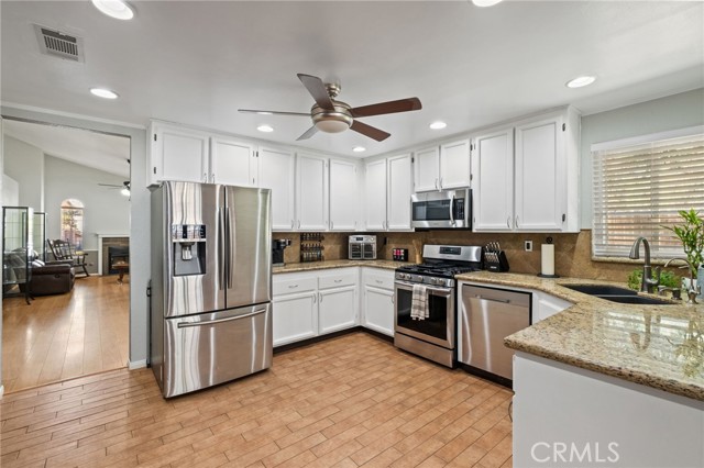 39015 Corte Pacheco, Murrieta, CA 92562 photo 11