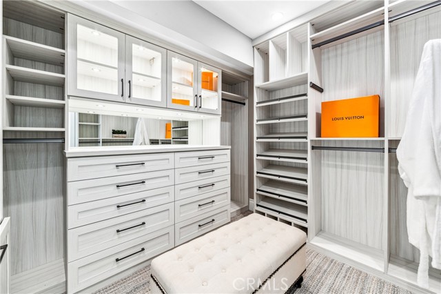 Detail Gallery Image 32 of 61 For 5522 Mossvale Cir, Huntington Beach,  CA 92649 - 4 Beds | 3 Baths