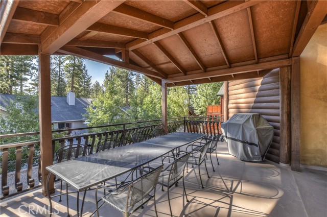 Detail Gallery Image 3 of 21 For 216 Alp Ct, Big Bear Lake,  CA 92315 - 5 Beds | 7 Baths