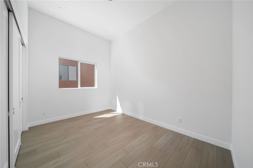 https://media.crmls.org/medias/c88b669b-bbe8-4258-a749-c4ce20d1249b.jpg?preset=X-Large