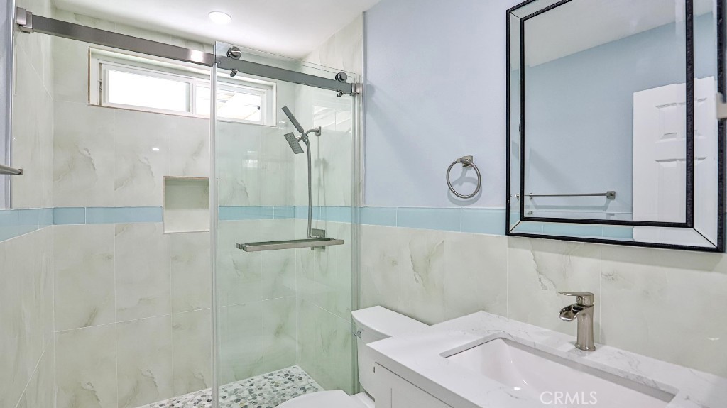 MLS #OC25233956 image #14