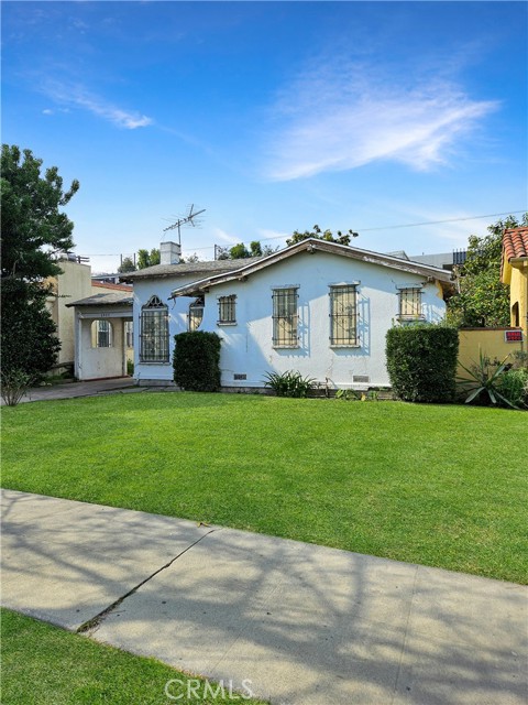 Detail Gallery Image 1 of 1 For 2931 S Bronson Ave, Los Angeles,  CA 90018 - 2 Beds | 1 Baths