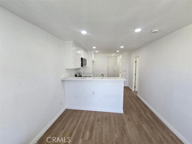 Detail Gallery Image 4 of 8 For 10722 Anzac, Los Angeles,  CA 90059 - 3 Beds | 1 Baths