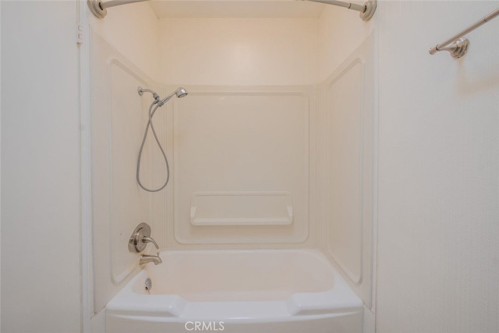 https://media.crmls.org/medias/c88dbb89-f7d9-4f65-a7da-51c764fa5001.jpg?preset=X-Large