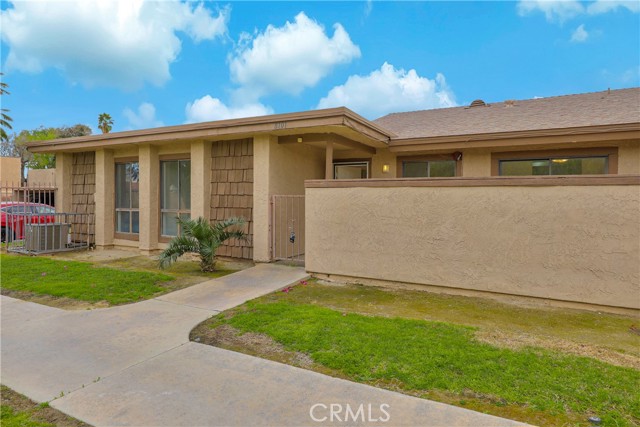 Detail Gallery Image 2 of 18 For 45546 Aladdin St #B101,  Indio,  CA 92201 - 2 Beds | 2 Baths