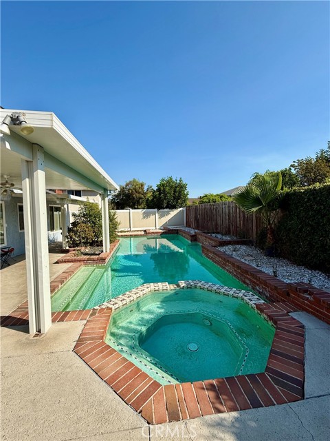 Detail Gallery Image 1 of 9 For 25676 Williamsburg Ct, Lake Forest,  CA 92630 - 4 Beds | 2/1 Baths