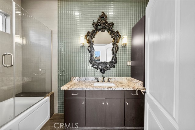 6223 Simpson, North Hollywood CA: https://media.crmls.org/medias/c88f9585-d53d-413f-bfb2-c1aab25697ec.jpg