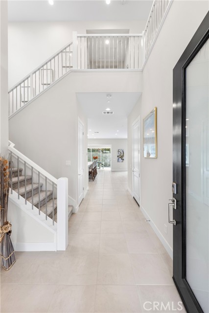 390 Riverbend, Lake Forest CA: https://media.crmls.org/medias/c88fb25c-1346-481e-bc4e-326bade403b2.jpg